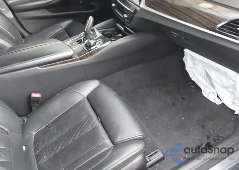 2019 BMW 540I z USA, uszkodzony, nr VIN WBAJE5C57KWW28080